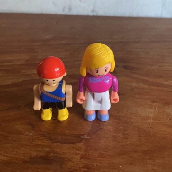 Vintage 1979 Fisher-Price Truck + 2 little characters - Picture 11 of 11